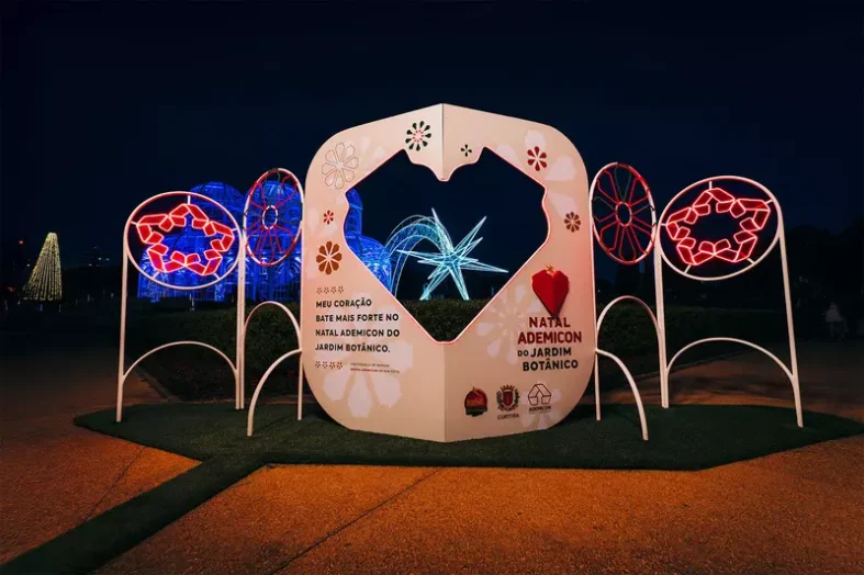 Ademicon ilumina o Natal no Jardim Botânico