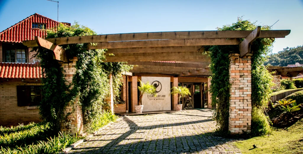 Com 14 alqueires, lago natural e diversas atividades, spa é refúgio ideal para quem busca descanso e reconexão com a natureza Créditos: Divulgação