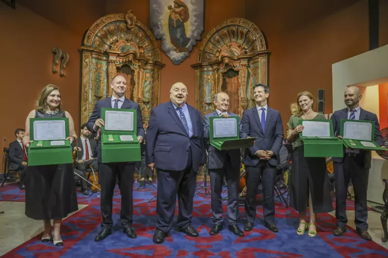 comena_luz_dos_pinhais__greca e homenageados final governo