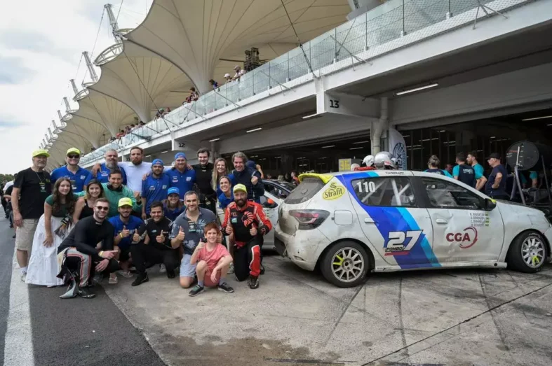 Equipe Pombo Racing durante o GP Cidade de SP 1000 Milhas(Divulgação / Clayton Medeiros)