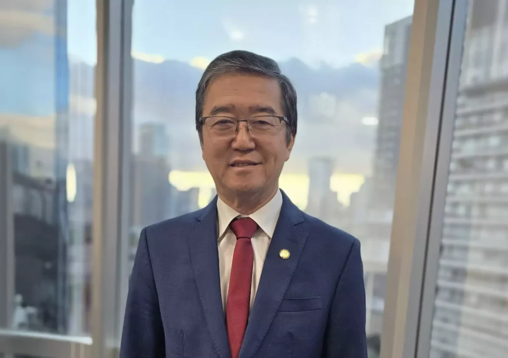 presidente do Conselho Federal de Odontologia de São Paulo, Claudio Miyake.