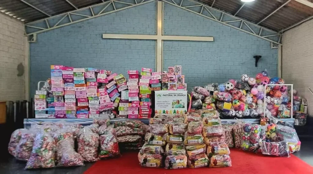 doacoes-evangelizar-e-preciso-curitiba