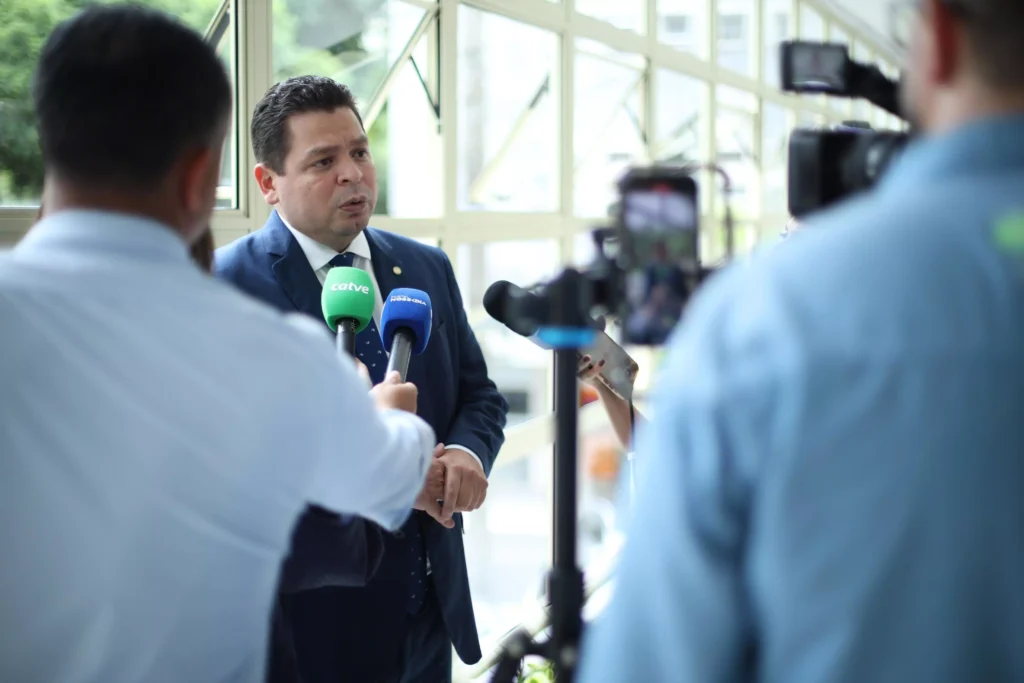 gugu-bueno-alep-showrural-2025