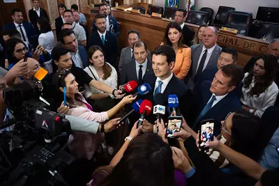 curitiba__eduardo na camara 1