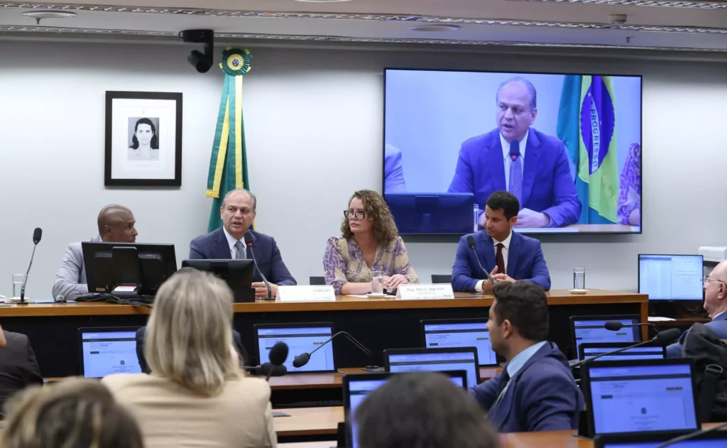 Ricardo Barros assume presidência da Comissão de Ciência, Tecnologia e Inovação da Câmara dos Deputado