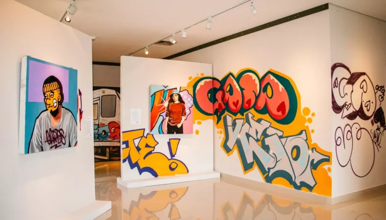 Gata-e-Veio-no-Espaco-de-Arte-Francis-Bacon