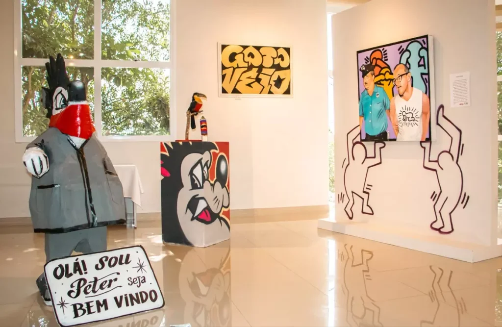 Gata-e-Veio-no-Espaco-de-Arte-Francis-Bacon