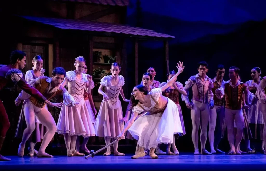 Cred Daniel Ebendinger Nos dias 8 e 9 de abril, o Teatro Guaíra recebe duas apresentações do renomado balé clássico Giselle