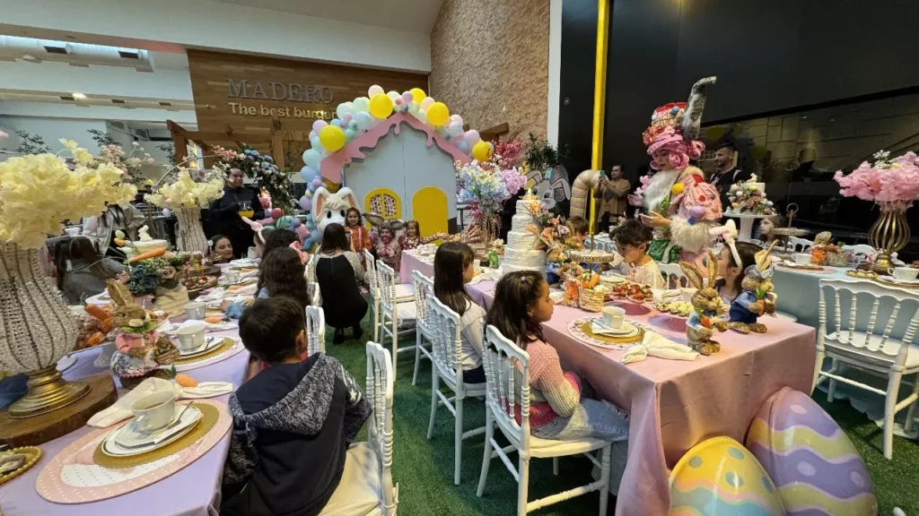 "Café com o Coelho