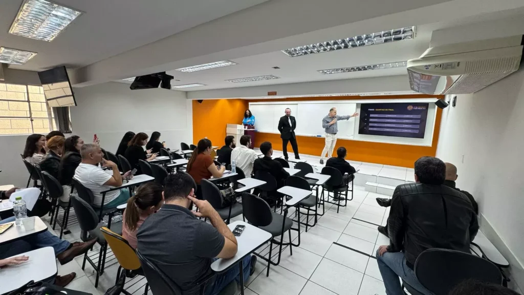 Liga Paranaense Curso Jurídico de Júri Simulado