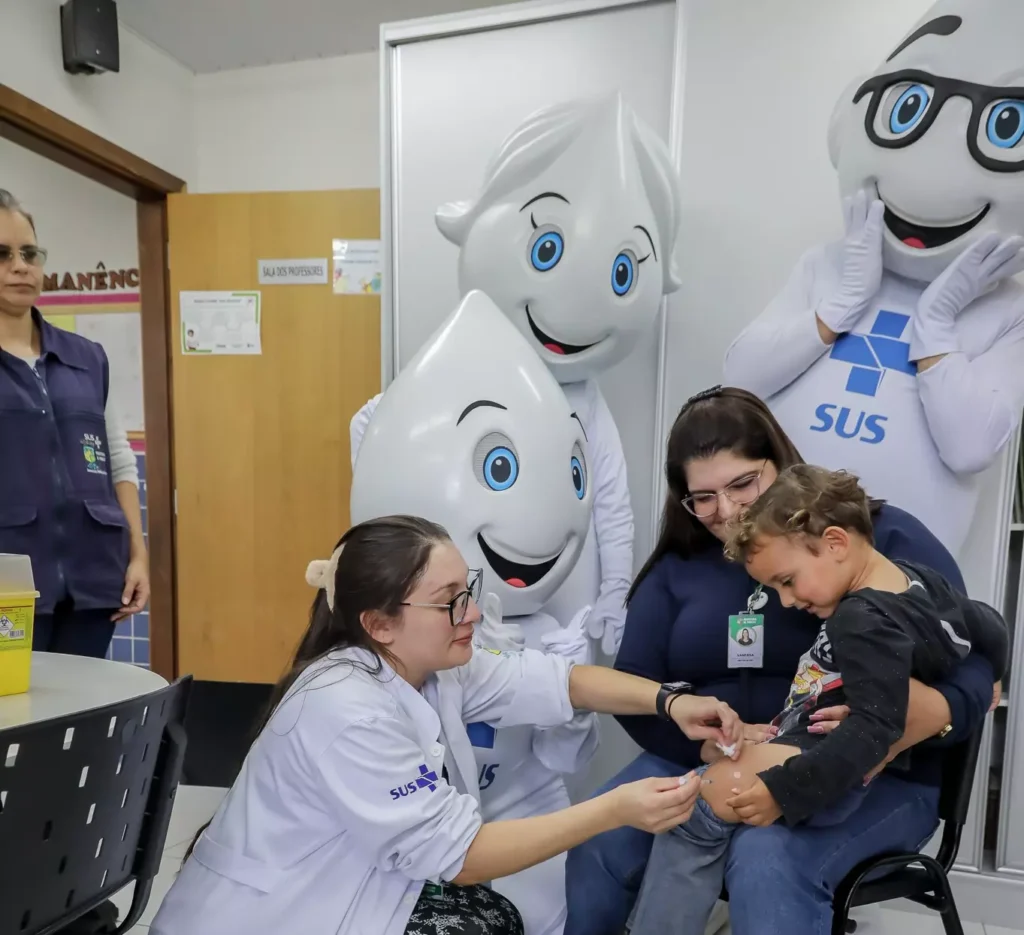SEMSA - Vacinação nas Escolas
