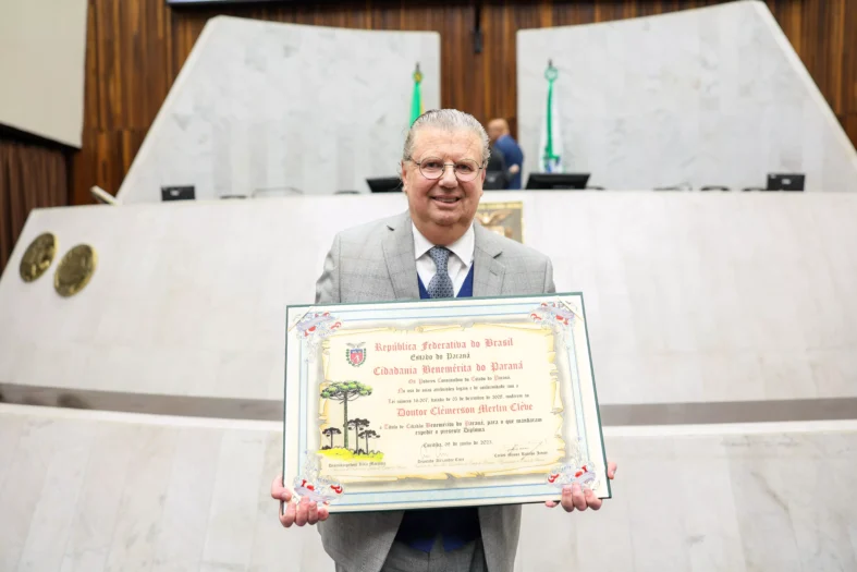 Titulo-de-Cidadao-Benemerito-Dr.-Clemerson-Cleve