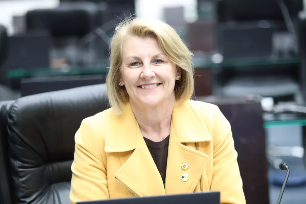 Deputada Secretária Márcia Huçulak (PSD): trabalho pelas pessoas idosas. (Foto: Orlando Kissner/Alep)