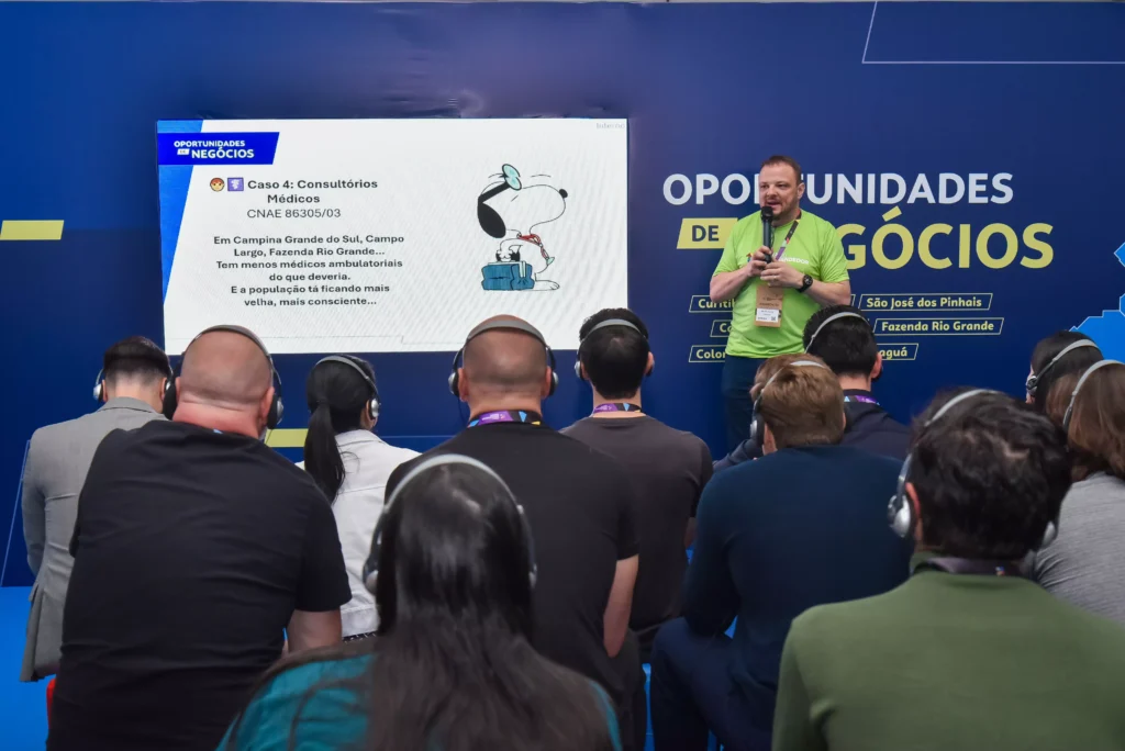 Fotos: Inove Espaço na Feira do Empreendedor de Curitiba, destinado à apresentação de novas oportunidades de negócios.