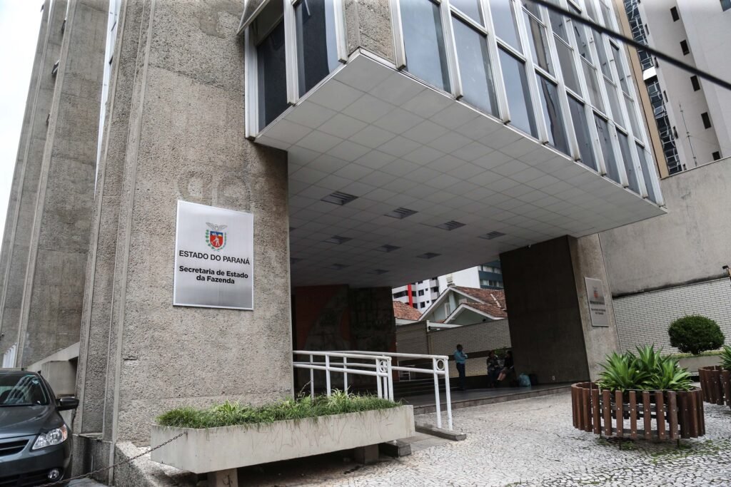 60-vagas:-inscricoes-para-concurso-publico-para-agente-fazendario-ja-estao-abertas