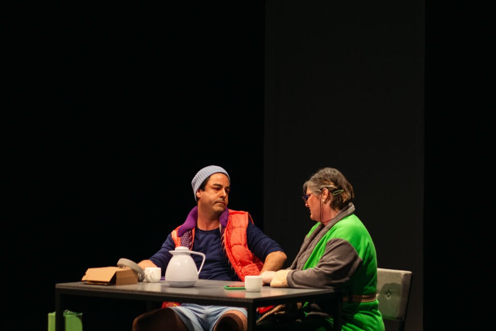 “bom-dia,-grupo!”:-comedia-do-grupo-antropofocus-retorna-ao-teatro-jose-maria-santos