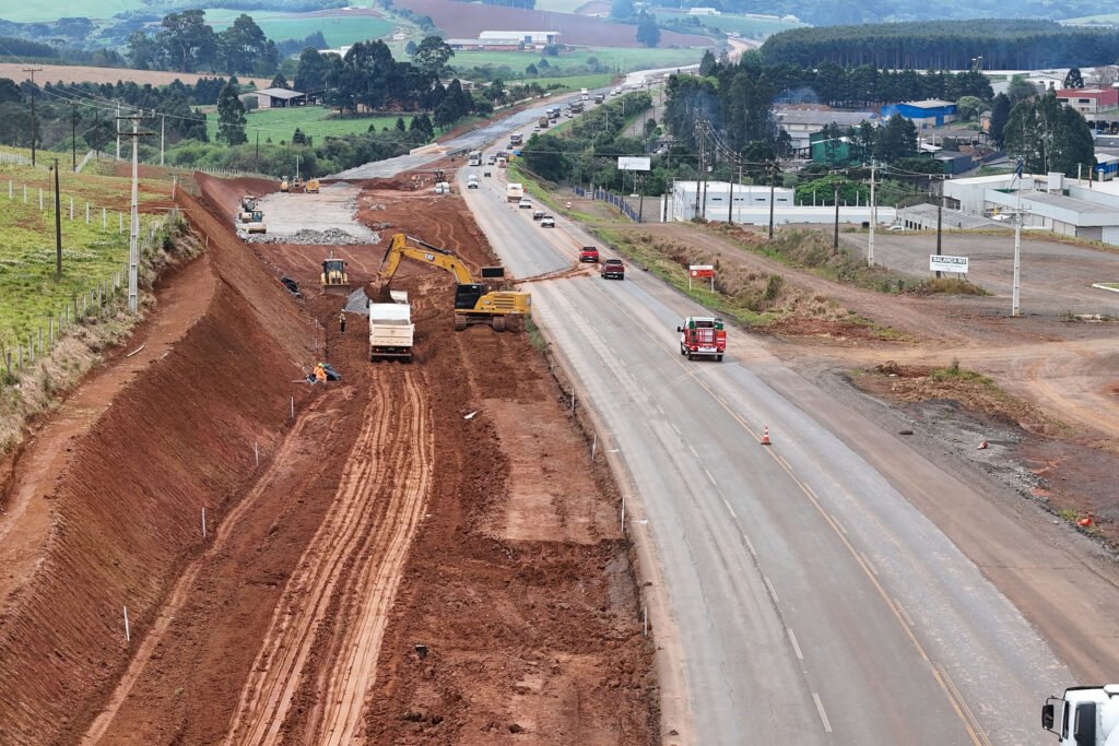 com-obras-em-todas-as-regioes,-parana-investe-pesado-na-infraestrutura-do-futuro