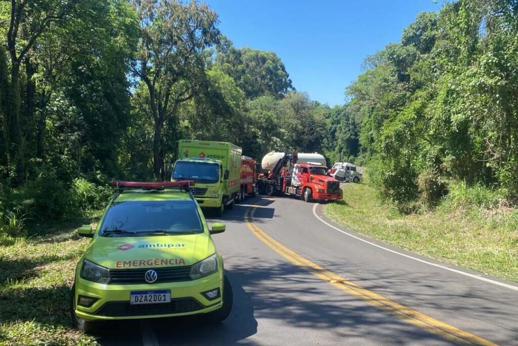 pr-182-no-sudoeste-sera-interditada-novamente-para-continuar-retirada-de-caminhao