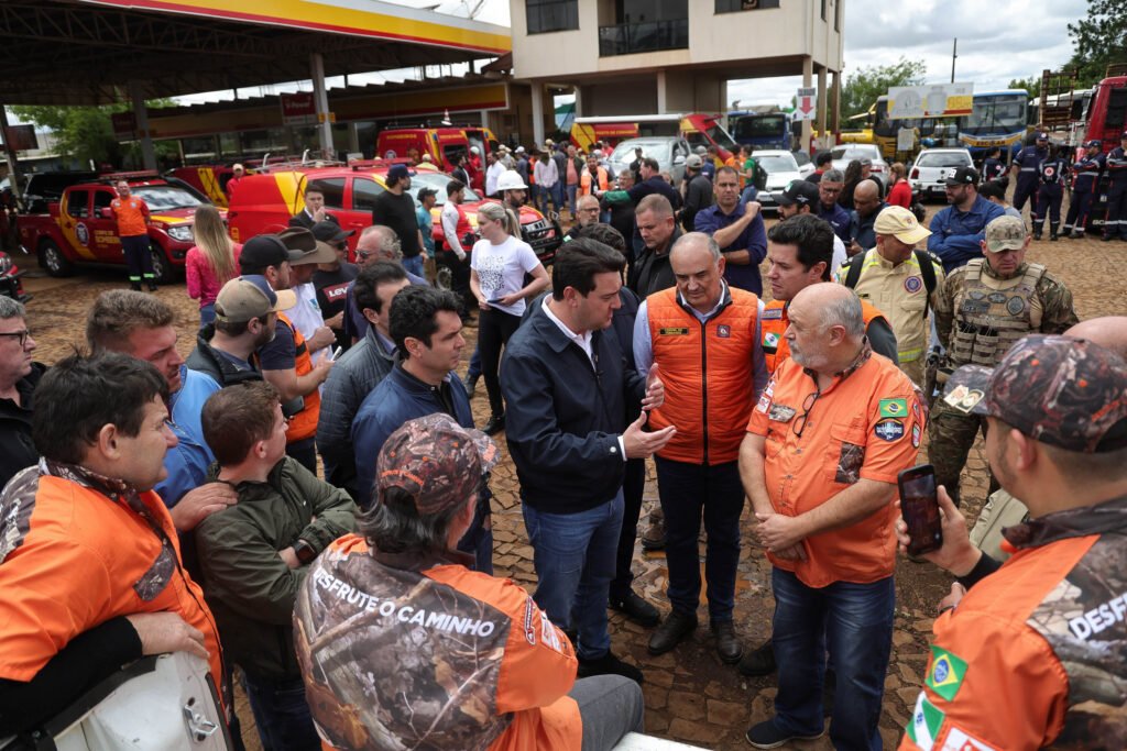 em-rio-bonito-do-iguacu,-ratinho-junior-anuncia-forca-tarefa-para-reconstrucao-das-casas