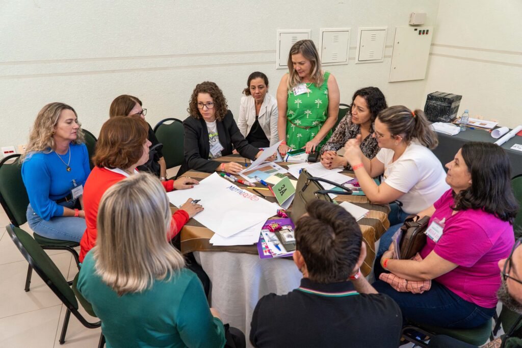 parana-adota-metodo-de-stanford-para-fortalecer-ensino-de-matematica-em-2026