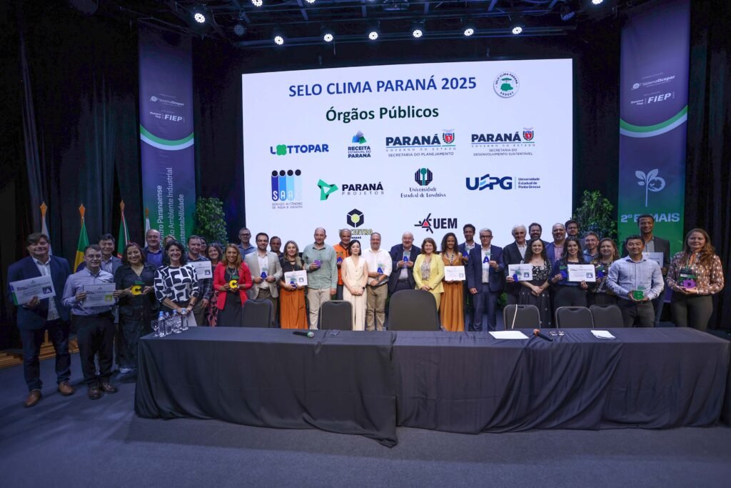 governo-do-estado-premia-308-organizacoes-e-municipios-com-o-selo-clima-parana