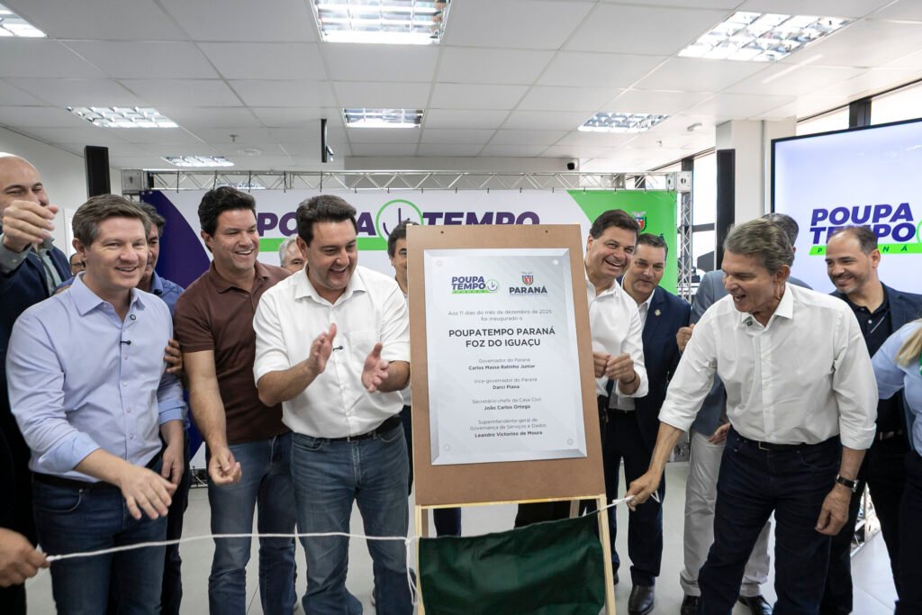 governador-inaugura-a-nova-unidade-do-poupatempo-parana-de-foz-do-iguacu