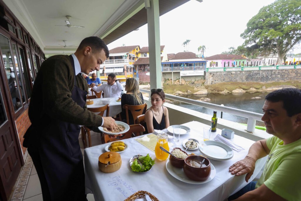 crescimento-do-setor-de-servicos-no-parana-fica-entre-os-maiores-do-pais-em-outubro