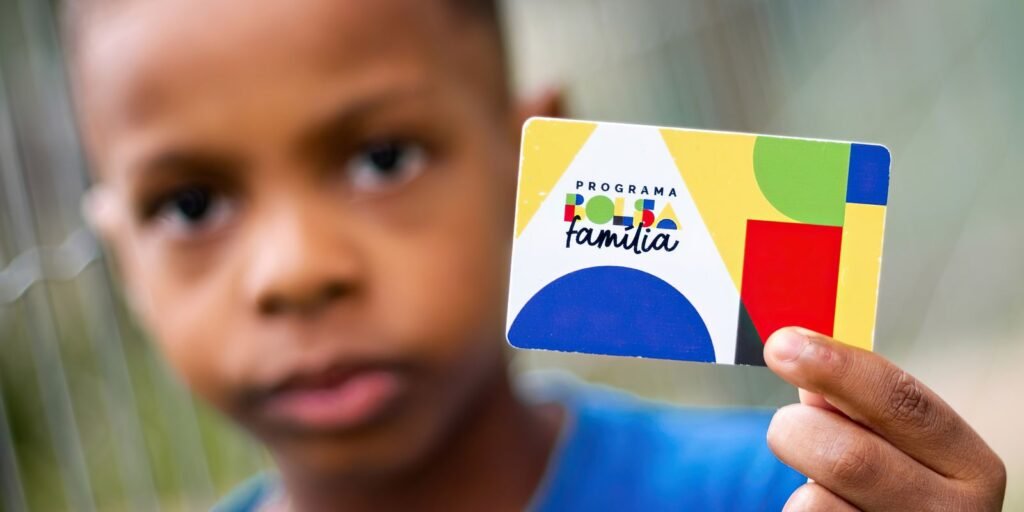 caixa-paga-bolsa-familia-a-beneficiarios-com-nis-de-final-5