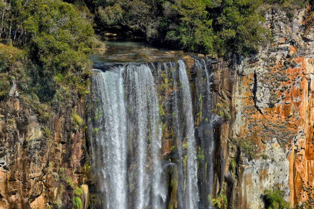 verao-na-natureza:-5-cachoeiras-para-conhecer-nas-unidades-de-conservacao-do-parana