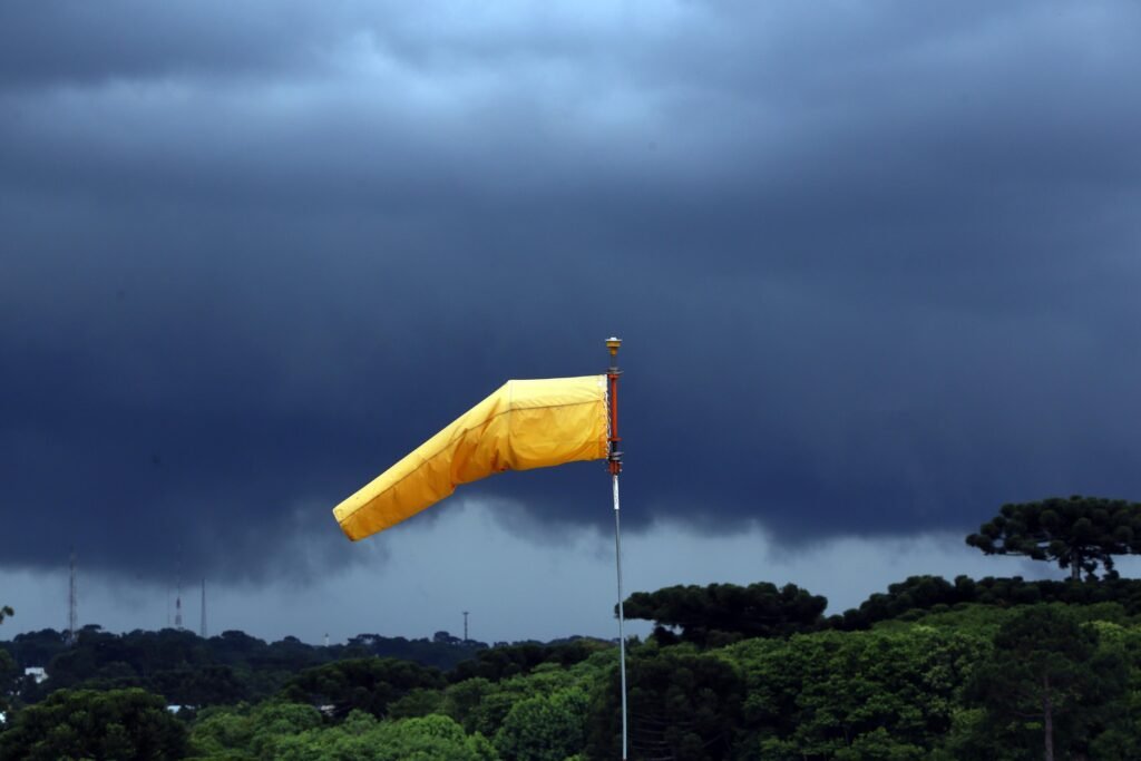ciclones,-tornados-ou-furacoes:-simepar-explica-a-diferenca-entre-os-fenomenos