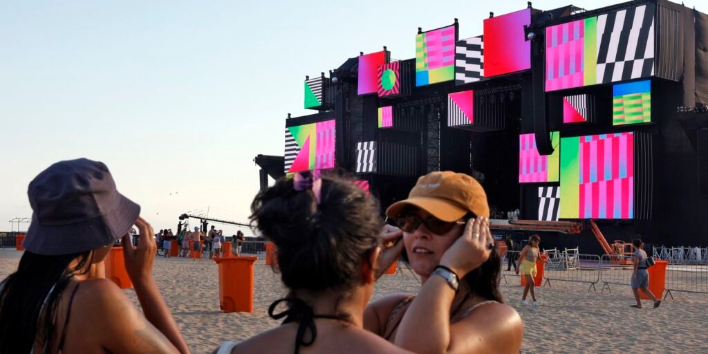 copacabana-ja-vive-clima-de-expectativa-para-a-festa-da-virada