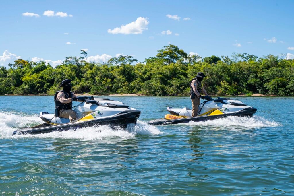 por-terra-e-agua,-forcas-de-seguranca-garantem-verao-tranquilo-no-noroeste