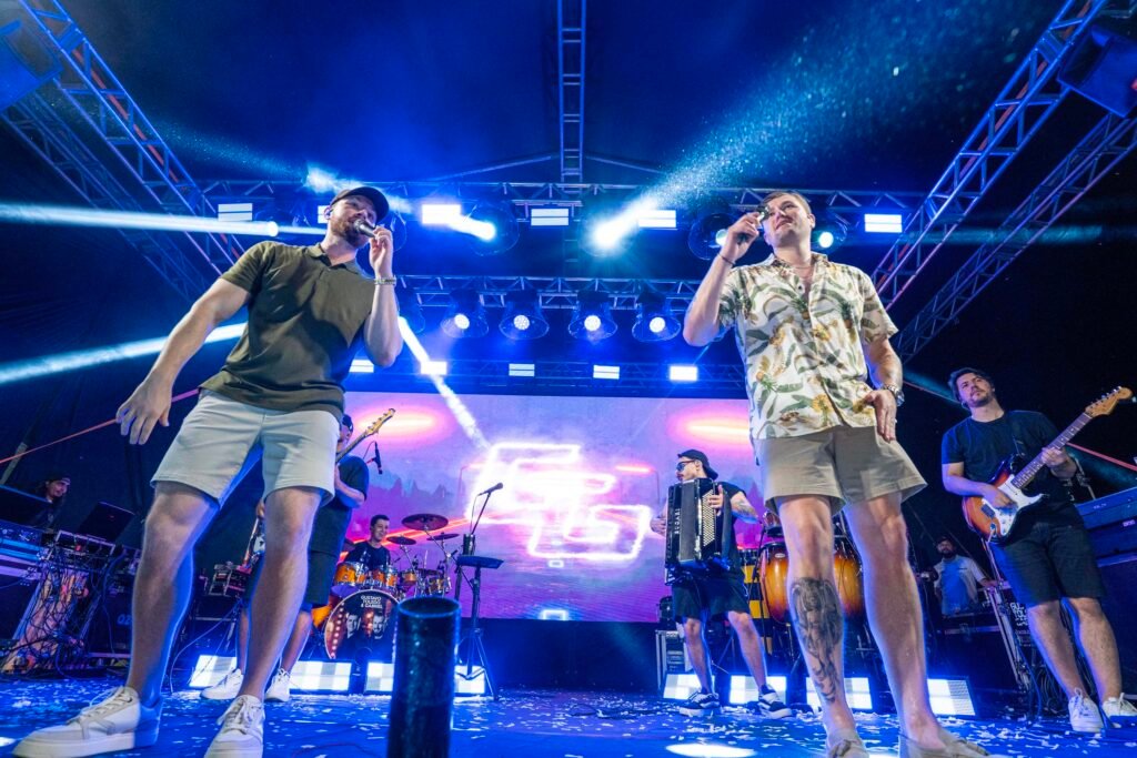 veteranos-do-verao-maior,-gustavo-toledo-&-gabriel-fazem-a-festa-em-porto-sao-jose