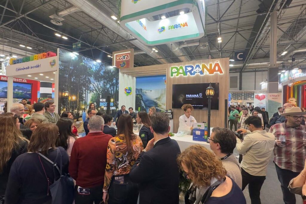 destinos,-servicos-e-gastronomia-paranaense-sao-destaques-em-feira-na-espanha