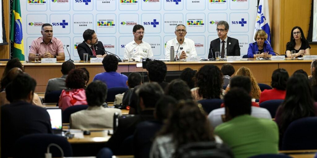 saude-anuncia-3-mil-vagas-de-residencia-e-900-para-especialistas