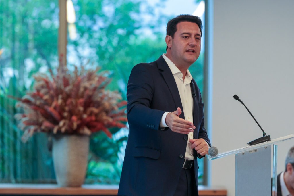 governador-apresenta-estrategia-de-infraestrutura-e-industrializacao-a-executivos-em-sao-paulo