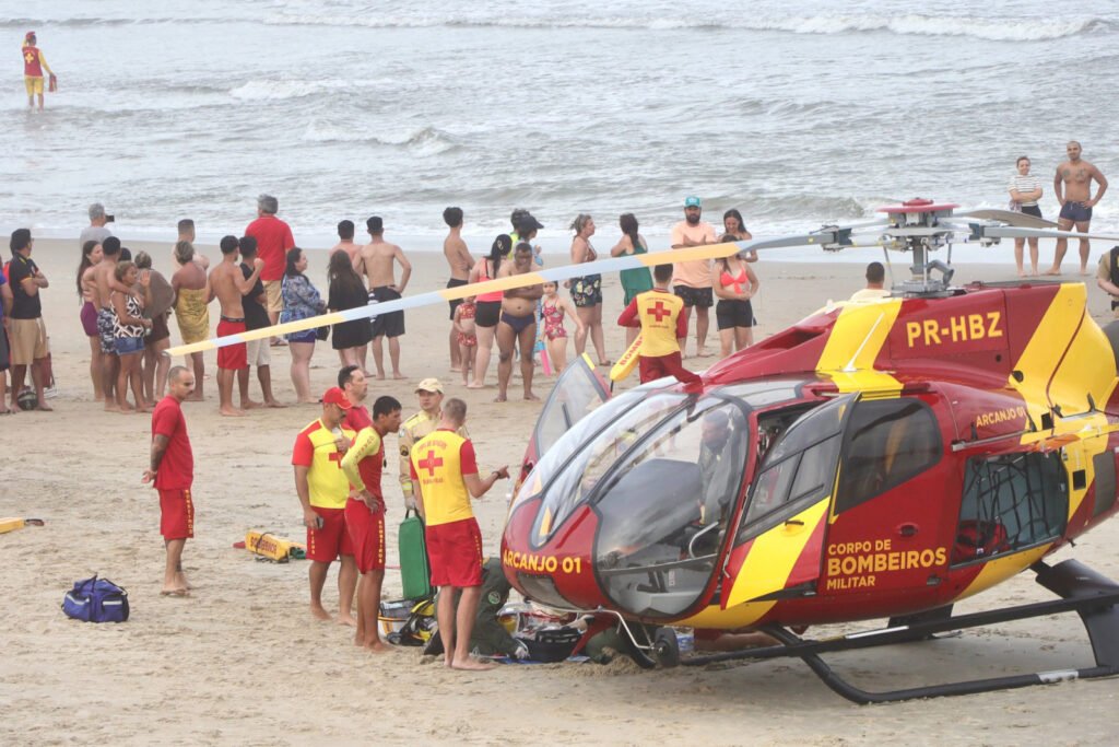do-193-ao-helicoptero:-a-logistica-dos-bombeiros-que-salva-vidas-no-litoral-do-parana