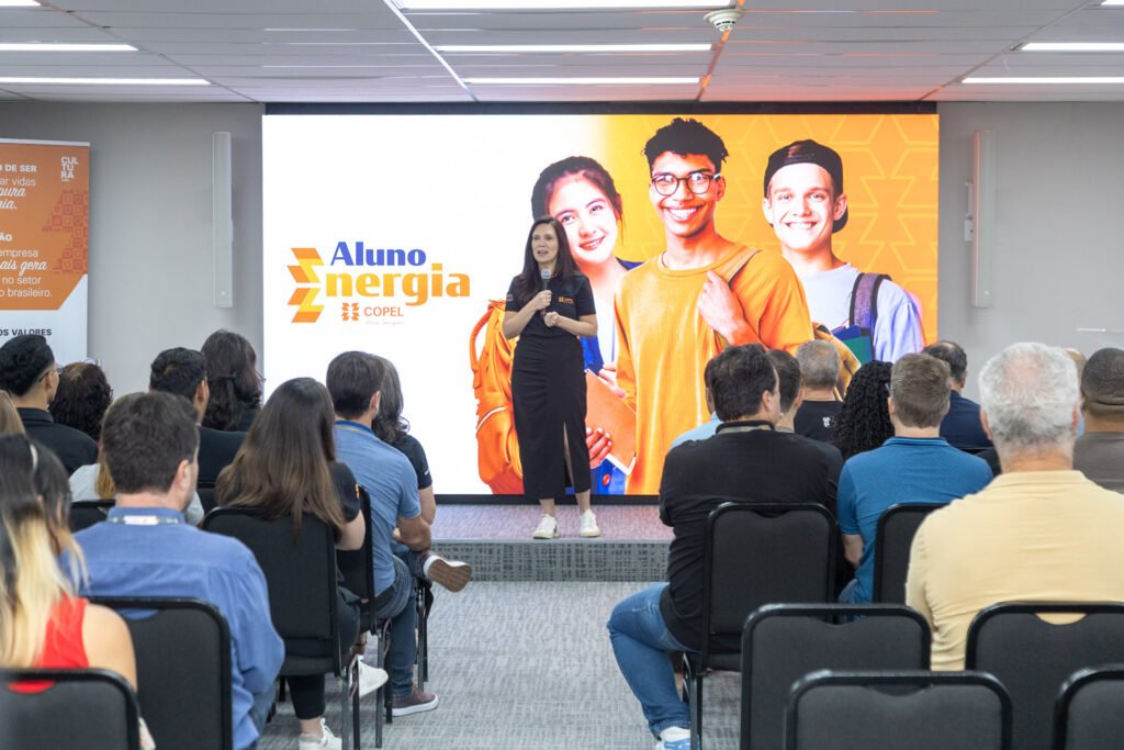 copel-abre-edicao-2026-do-programa-de-bolsas-e-tutoria-a-estudantes-universitarios