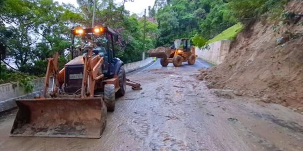 litoral-de-sp-segue-em-alerta-apos-fortes-chuvas-do-fim-de-semana