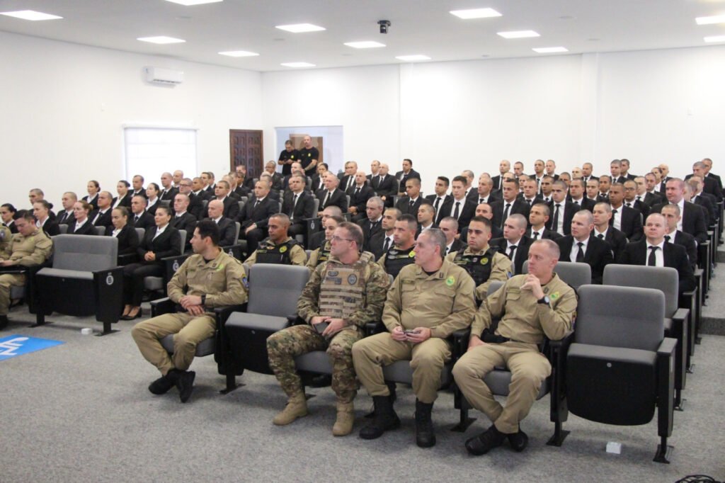 pmpr-recebe-96-novos-cadetes-para-o-curso-de-formacao-de-oficiais