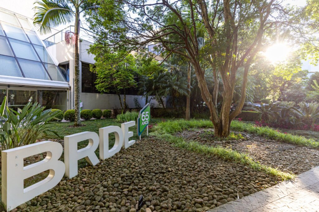 parana-representa-36%-da-liberacao-de-r$-1-bilhao-do-brde-nos-primeiros-dias-do-ano