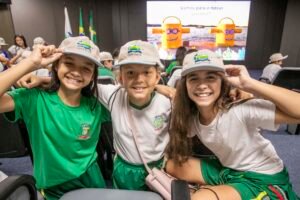 porto-escola-2026-inicia-com-visita-de-alunos-da-rede-municipal-ao-cais-em-paranagua