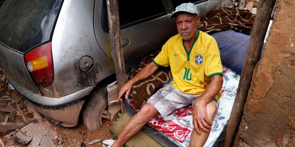 morador-de-juiz-de-fora-vive-entre-escombros-de-casa-atingida-por-lama