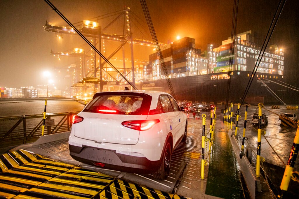 porto-de-paranagua-registra-maior-desembarque-de-veiculos-eletricos-do-parana