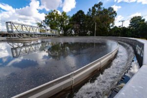 com-aportes-da-sanepar,-curitiba-e-a-unica-capital-com-100%-de-esgoto-tratado-no-brasil