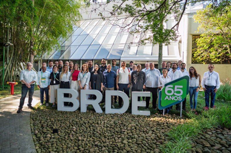 brde-reune-prefeitos-e-liderancas-de-15-municipios-durante-o-smart-city-expo