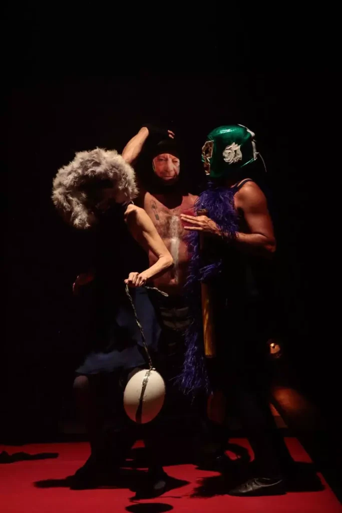 AQUELA_CIA_VEIAS_ABERTAS-Aquela-Cia-Producao