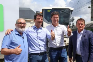 Governo do Estado assina ordem de serviço para recuperação de 100 km de ruas em Curitiba*