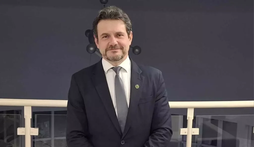 parana__Nova-Diretoria-CRM-PR-gestao-2023-2028 - 1-