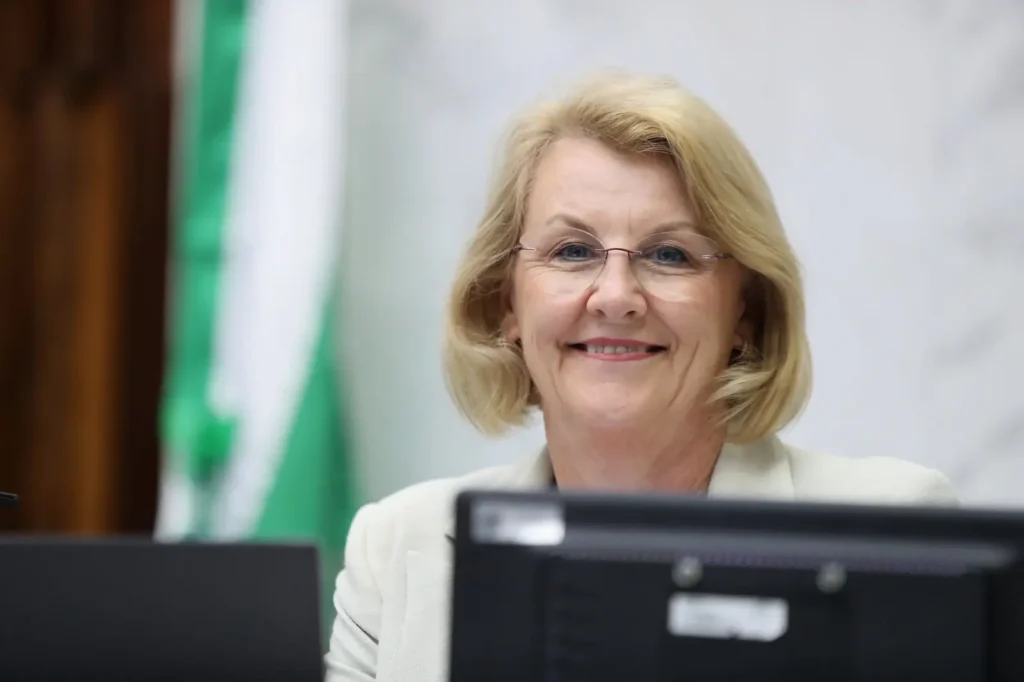 Projeto de lei de Secretária Márcia Huçulak garante presença de mulheres em processos de abuso e violência de gênero no Estado